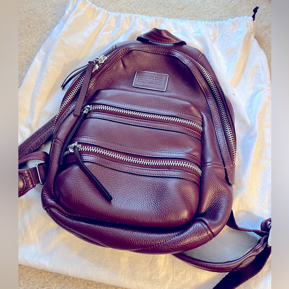 EUC MARC BY MARC JACOBS MAROON DOMO LEATHER BACKPACK